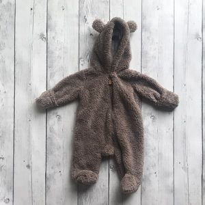 Carter’s zip-up Sherpa pram excellent condition